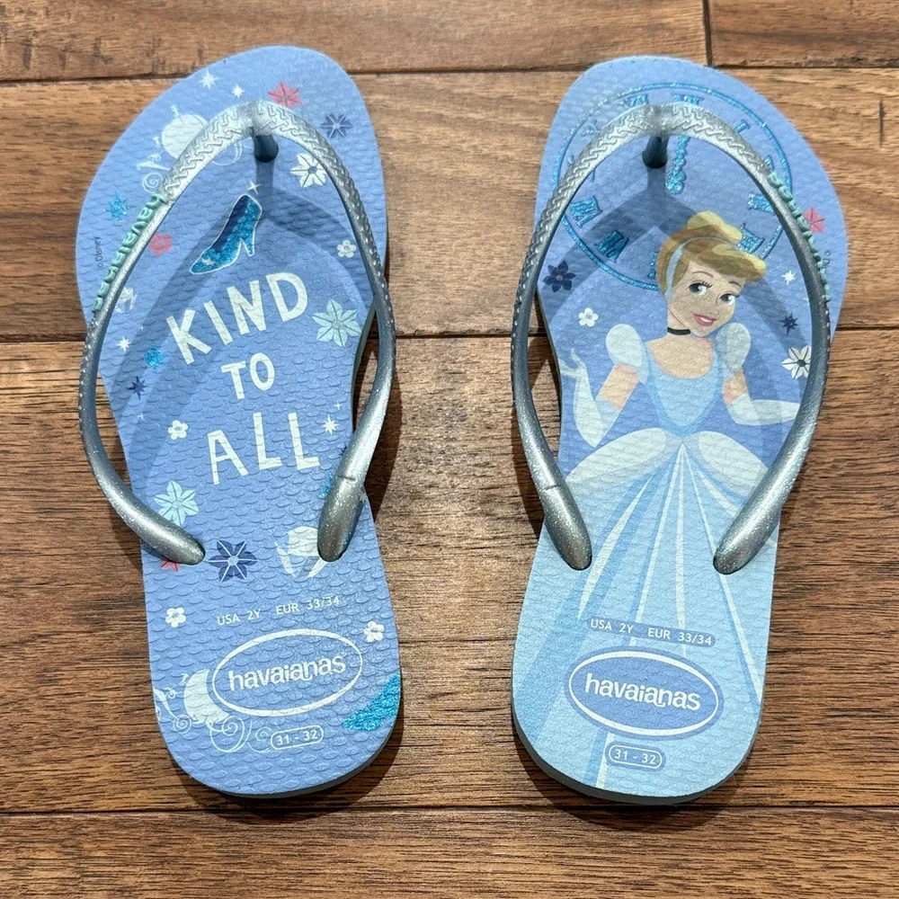 Havaianas Girls Kids Cinderella KIND TO ALL Slim Flip Flops - Size USA 2Y